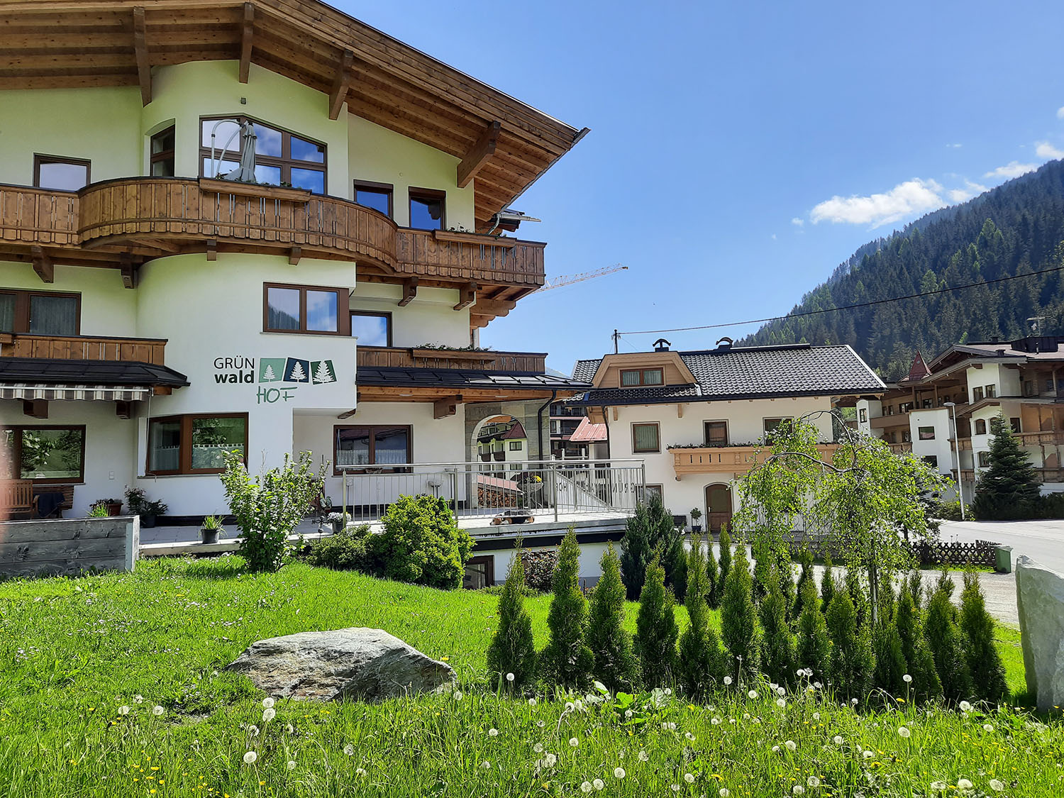 Grünwaldhof im Sommer